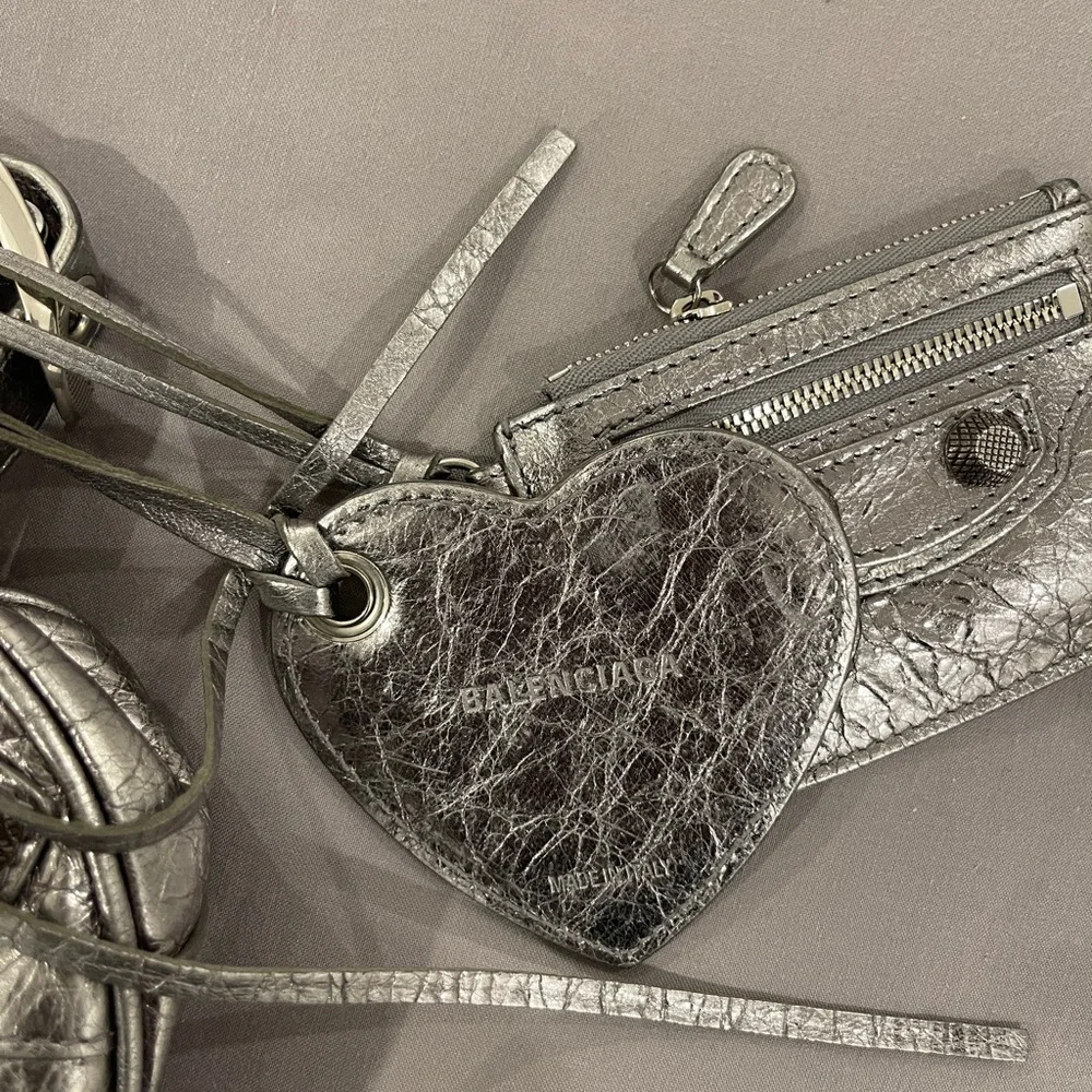 BALENCIAGA
XS Le Cagole Shoulder Bag in Silver - Picture 3 of 4